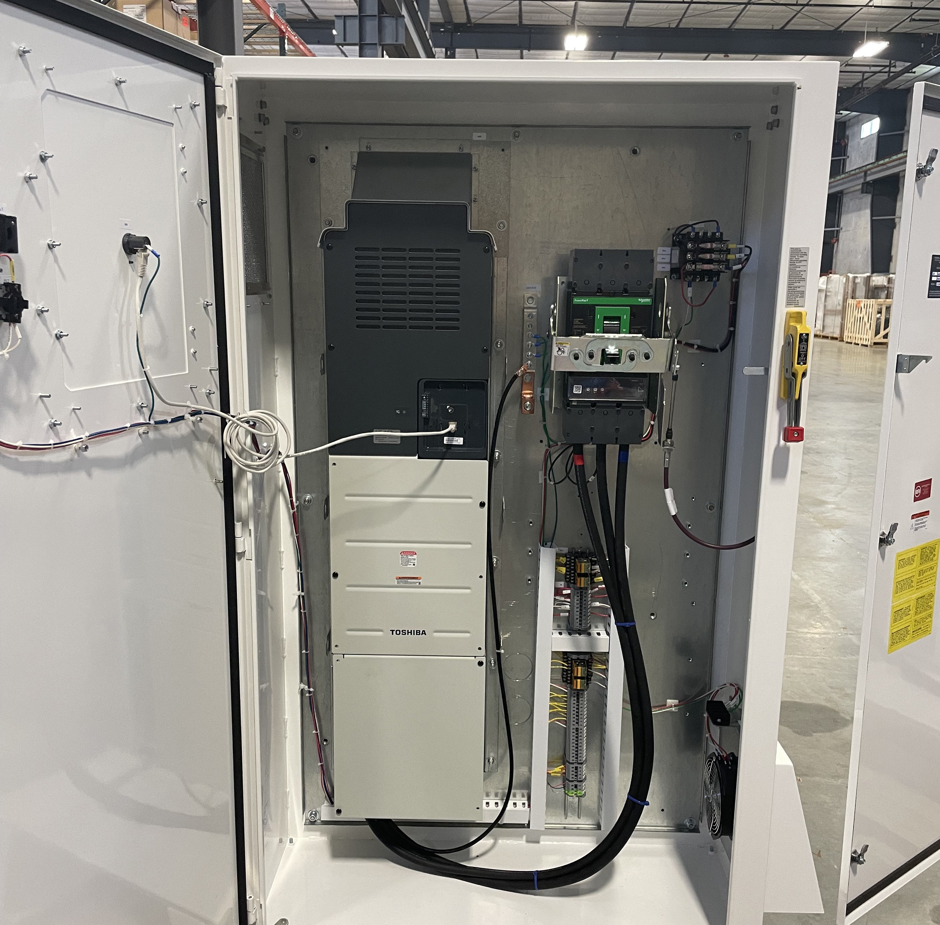 Industrial SiC/GaN drive installation example